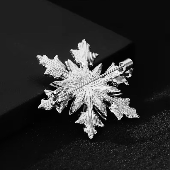 Snowflake Brooch Pin Modern New Gorgeous - Picture 2 of 5